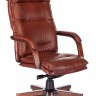 Кресло руководителя Бюрократ T-9927WALNUT светло-коричневый Leather Eichel кожа крестовина металл/дерево (T-9927WALNUT/CHOK)